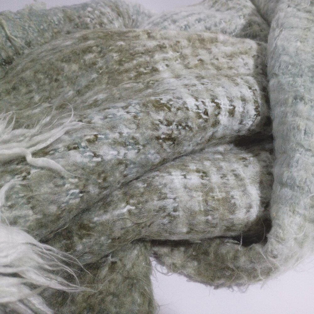 Throw Blanket Fuzzy Faux Alpaca Wool - Picture 5 of 10